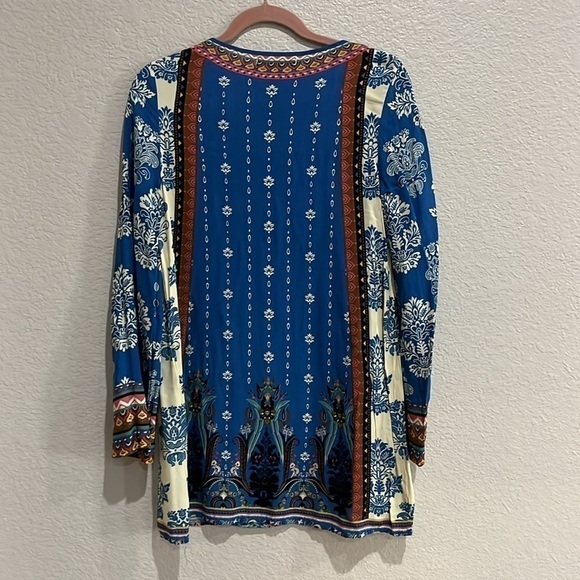 Flying Tomato Boho styleTunic With Bell Sleeves Size Medium, Blue - Picture 5 of 5